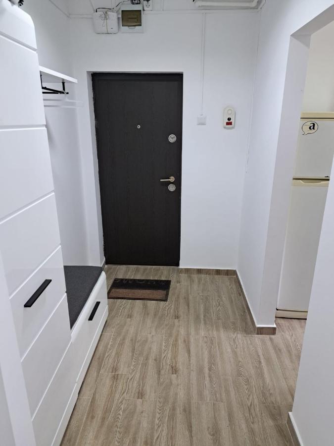 2 Apartment *